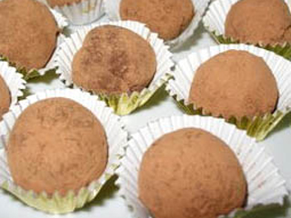 Confira a receita Bombons de Café